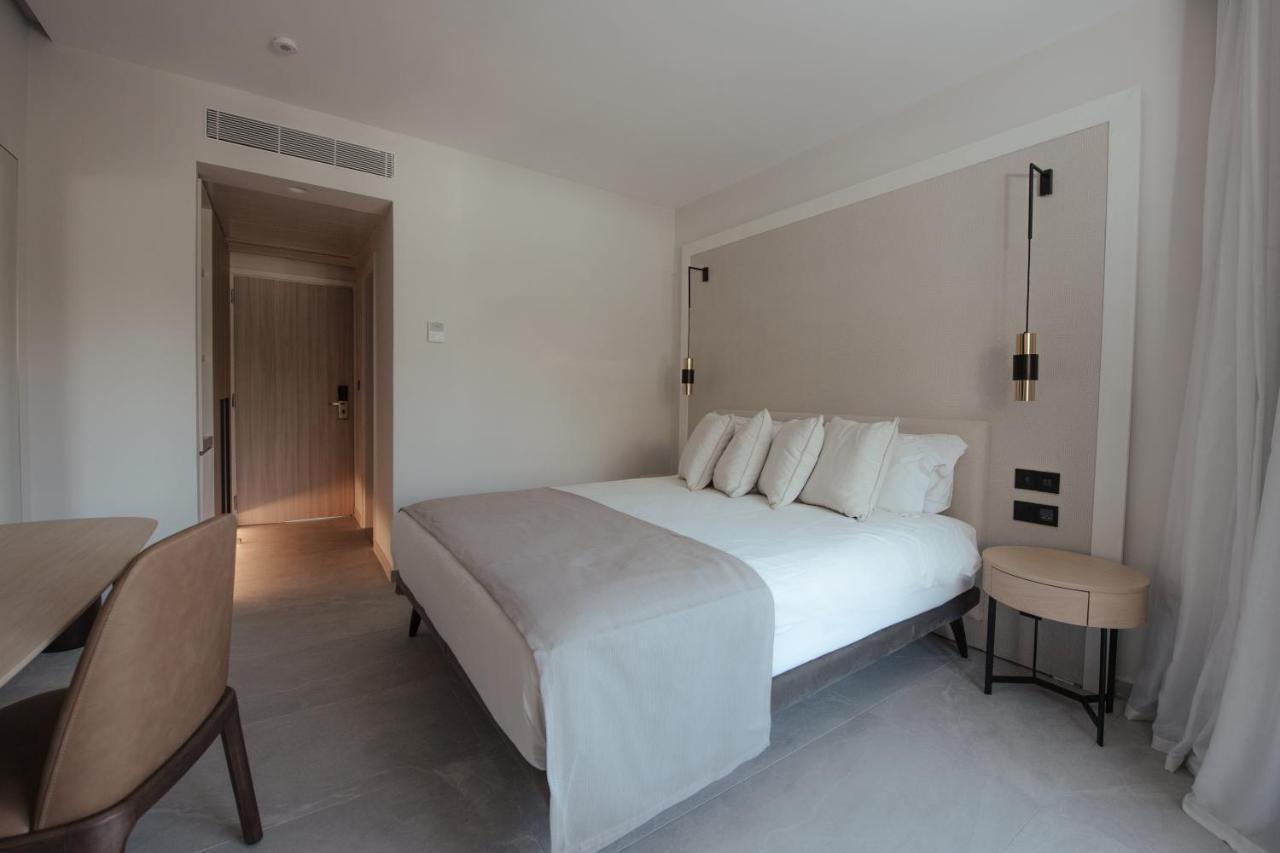 Atlantica Bay - Adults Only Hotel Лимасол Екстериор снимка