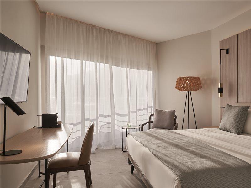 Atlantica Bay - Adults Only Hotel Лимасол Екстериор снимка